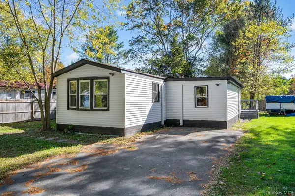 43 Oxford Circle, Loch Sheldrake, NY 12759