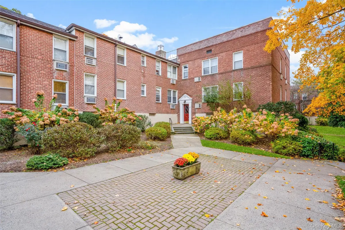 325 Palmer Terrace #2C, Mamaroneck, NY 10543 - Image #1