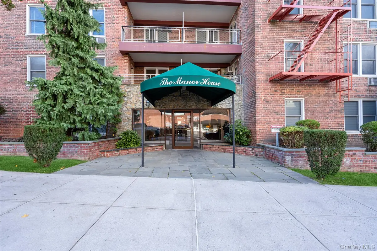 241-20 Northern Boulevard # 5-B, Douglaston, NY 11362 - Image #1