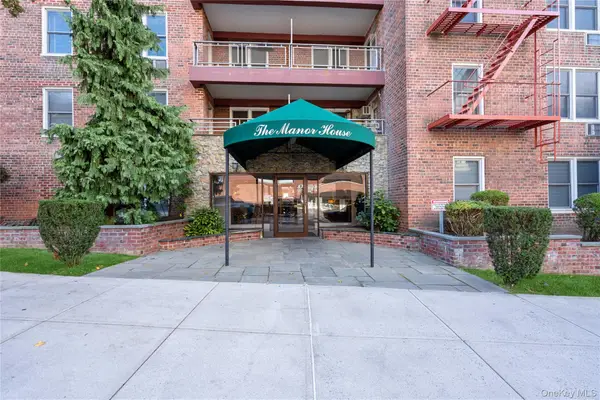 241-20 Northern Boulevard # 5-B, Douglaston, NY 11362