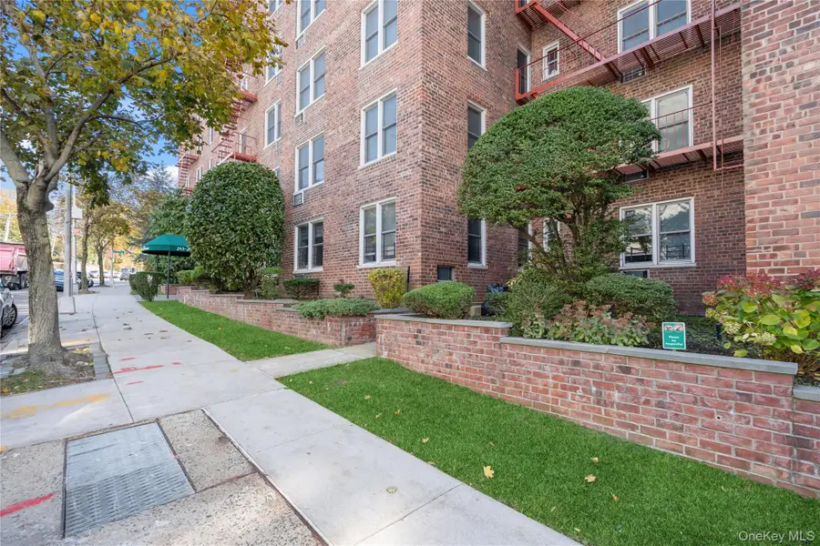 241-20 Northern Boulevard # 5-B, Douglaston, NY 11362 - Image #2