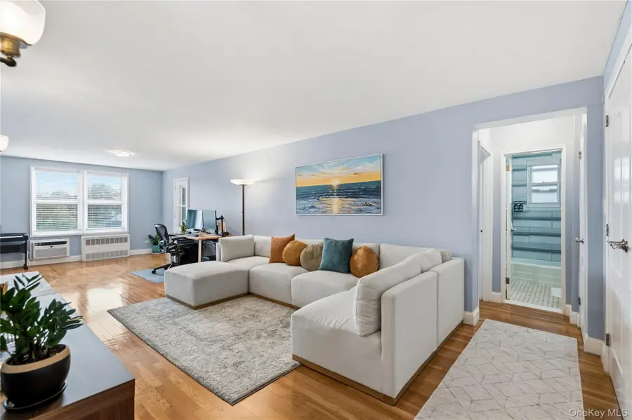 241-20 Northern Boulevard # 5-B, Douglaston, NY 11362 - Image #3