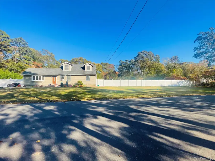 362 Avondale Drive, Shirley, NY 11967 - Image #2