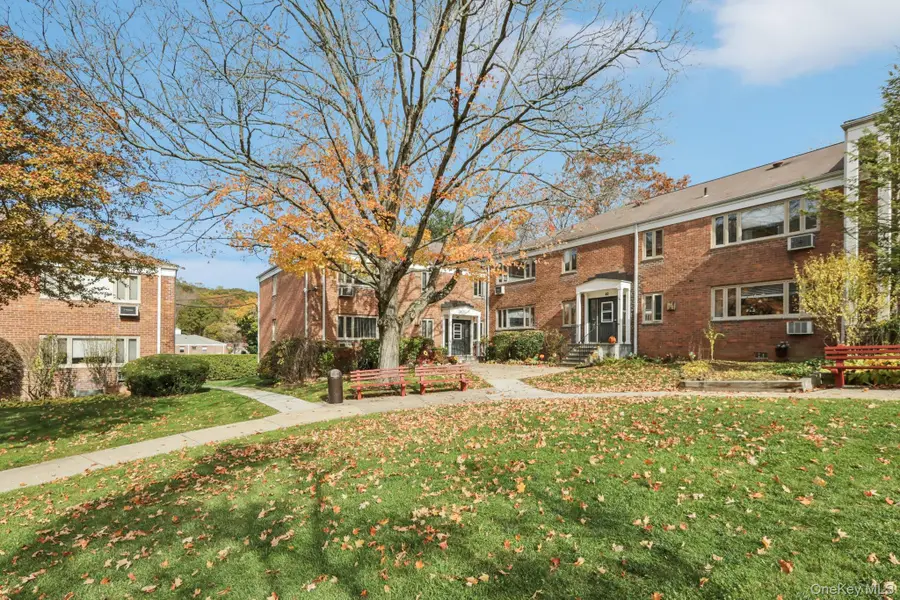 40 Lawrence Drive #A, White Plains, NY 10603 - Image #2