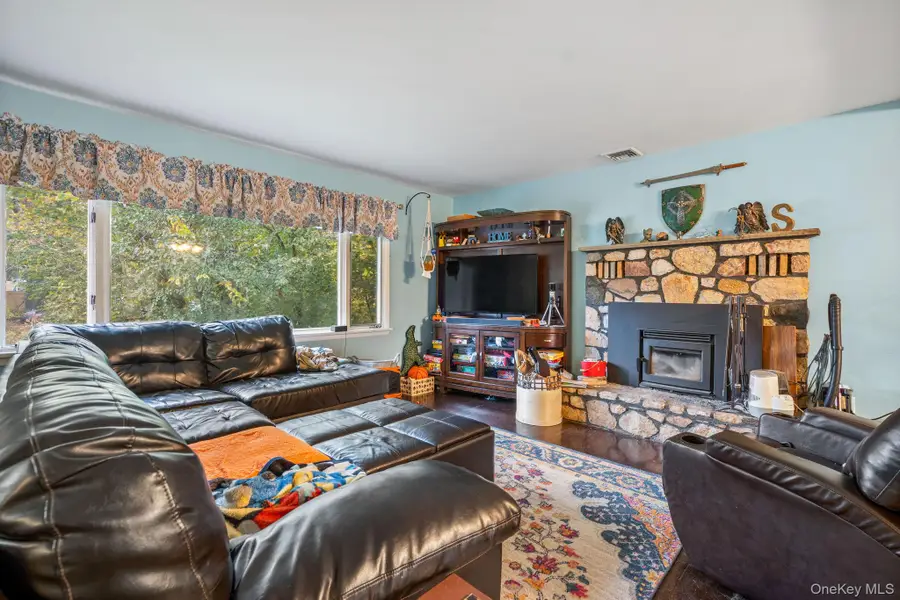 1 Apple Lane, Wallkill, NY 12589 - Image #2