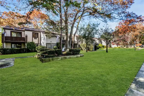 99 Richmond Boulevard #4B, Ronkonkoma, NY 11779