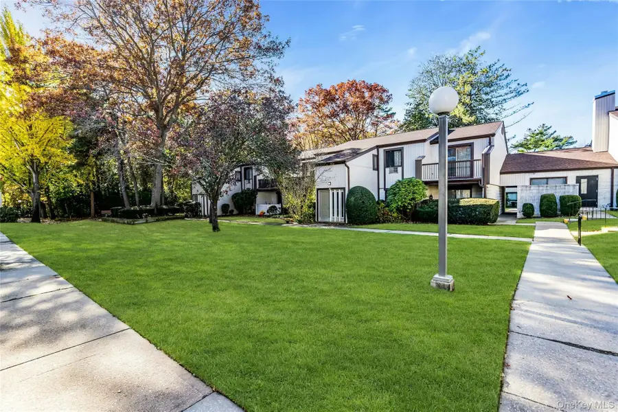 99 Richmond Boulevard #4B, Ronkonkoma, NY 11779 - Image #2