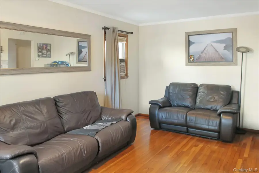 234 Nassau Boulevard, Garden City South, NY 11530 - Image #3