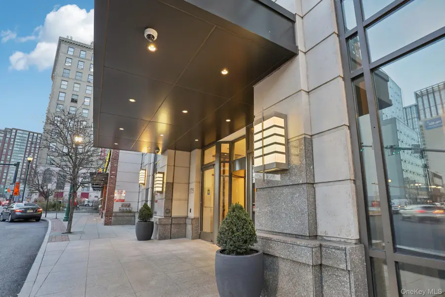 175 Huguenot Street #2403, New Rochelle, NY 10801 - Image #2