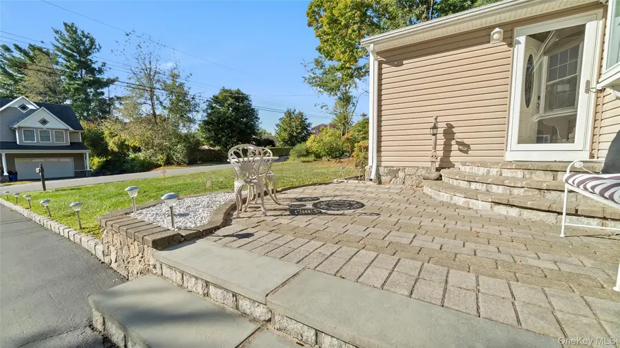 2880 Brookfield Drive, Yorktown Heights, NY 10598 - Image #3