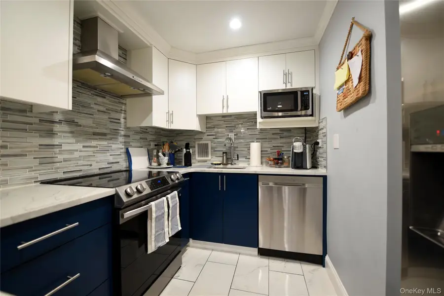 7-24 166th Street #7A, Beechhurst, NY 11357 - Image #2