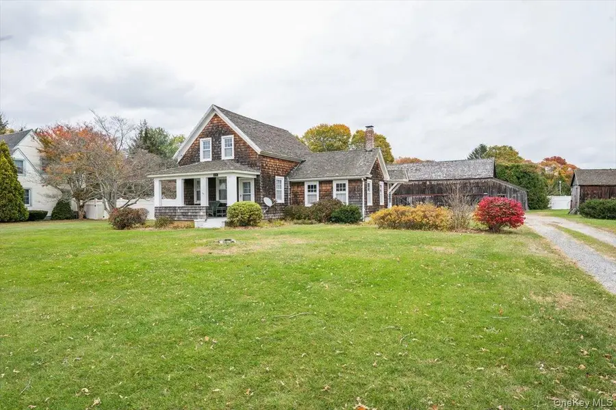 811 Locust Avenue, Bohemia, NY 11716 - Image #2