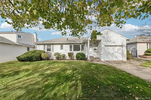 1689 Barbara Lane, East Meadow, NY 11554