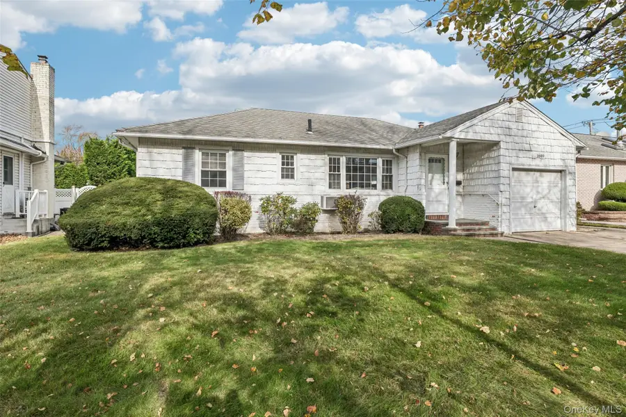 1689 Barbara Lane, East Meadow, NY 11554 - Image #3