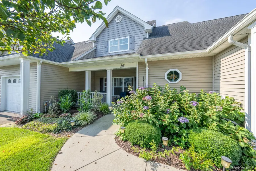 18 Kennsington Court, Riverhead, NY 11901 - Image #2