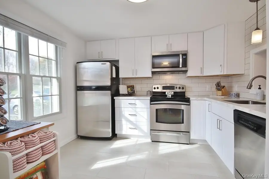 902 Williamsburg Drive, Mahopac, NY 10541 - Image #3