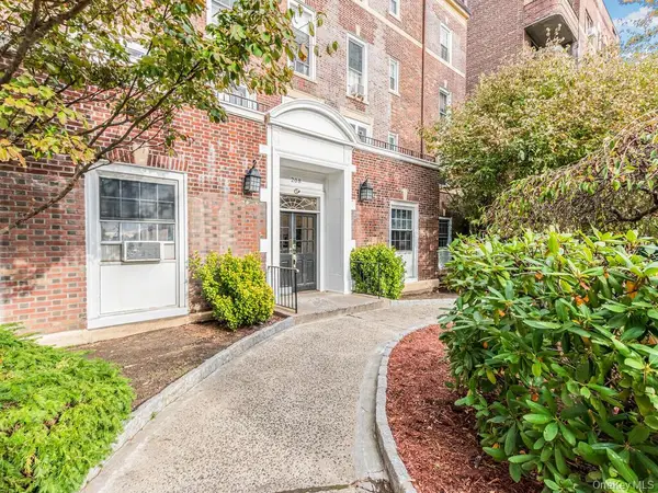 208 Centre Avenue #5k, New Rochelle, NY 10805