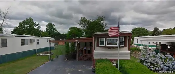 36 Betsy Ross Drive, Bohemia, NY 11716