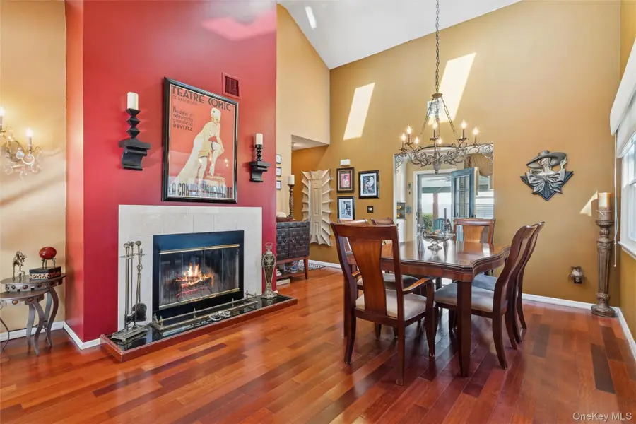 31 Grand Central Avenue, Amityville, NY 11701 - Image #3