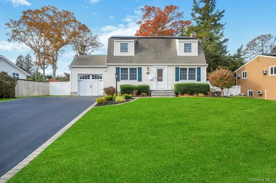 311 Devon Lane, Smithtown, NY 11787 - Image #2