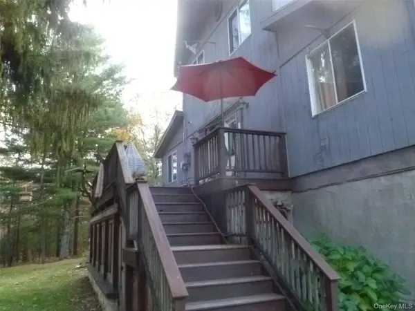 624 Huckleberry Turnpike, Marlboro, NY 12542