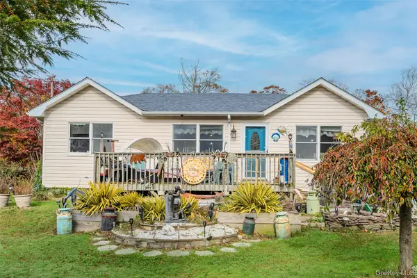 1 Elm Road E, Mastic Beach, NY 11951