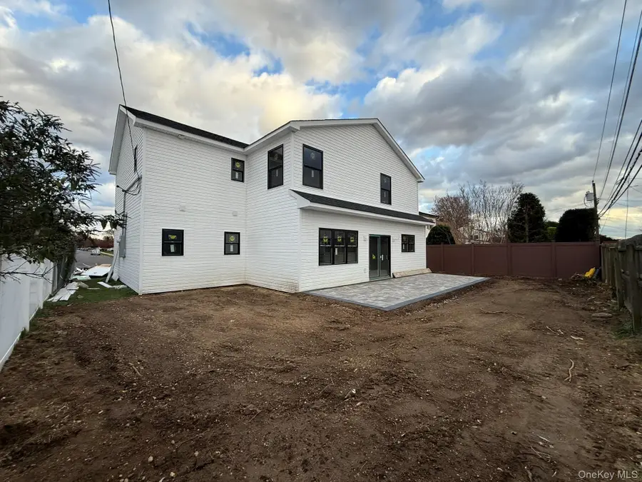 12 Dahlia Lane, Wantagh, NY 11793 - Image #3