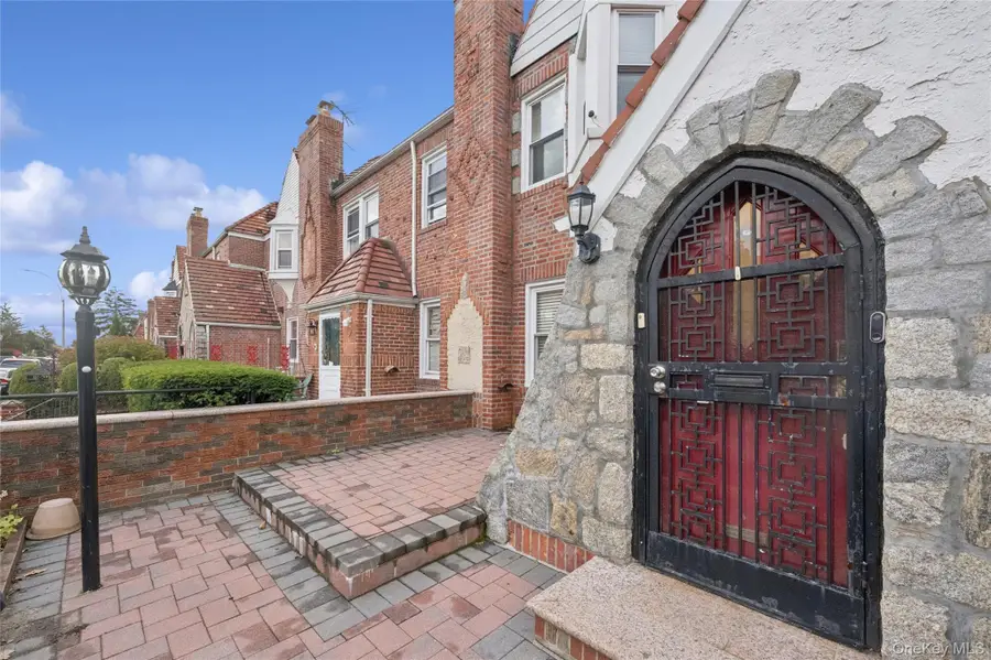 131-18 226th Street, Laurelton, NY 11413 - Image #3