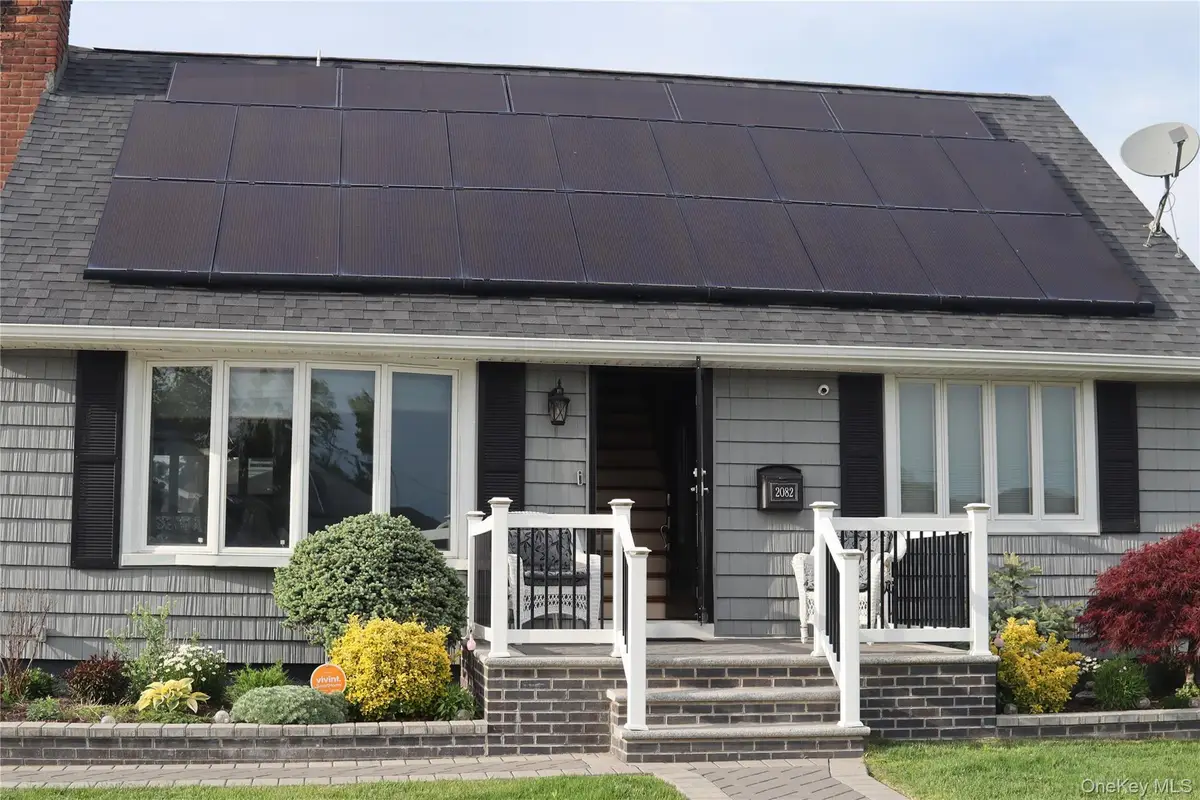 2082 Renfrew Avenue, Elmont, NY 11003 - #1