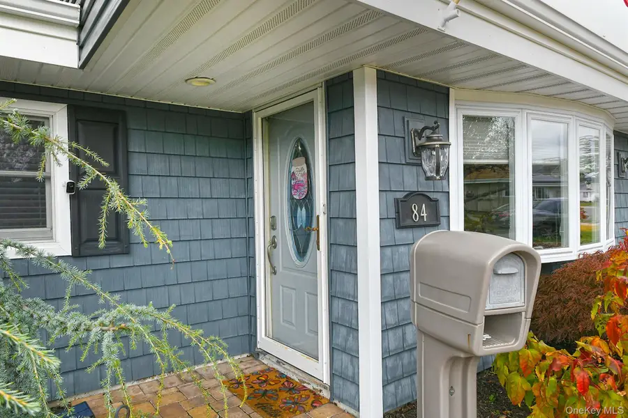 84 Bruce Avenue, Hicksville, NY 11801 - Image #3