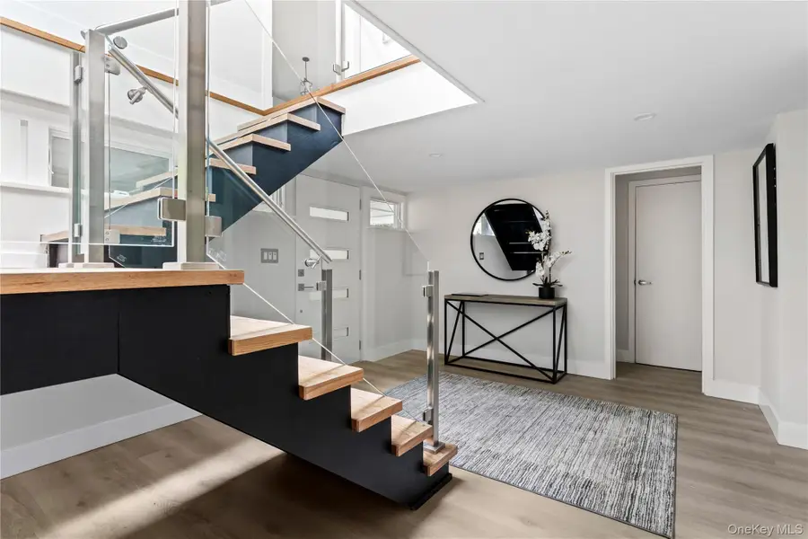 25 Wood Road, Sands Point, NY 11050 - Image #2