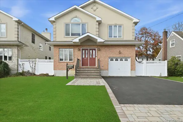 2202 Beech Street, Wantagh, NY 11793