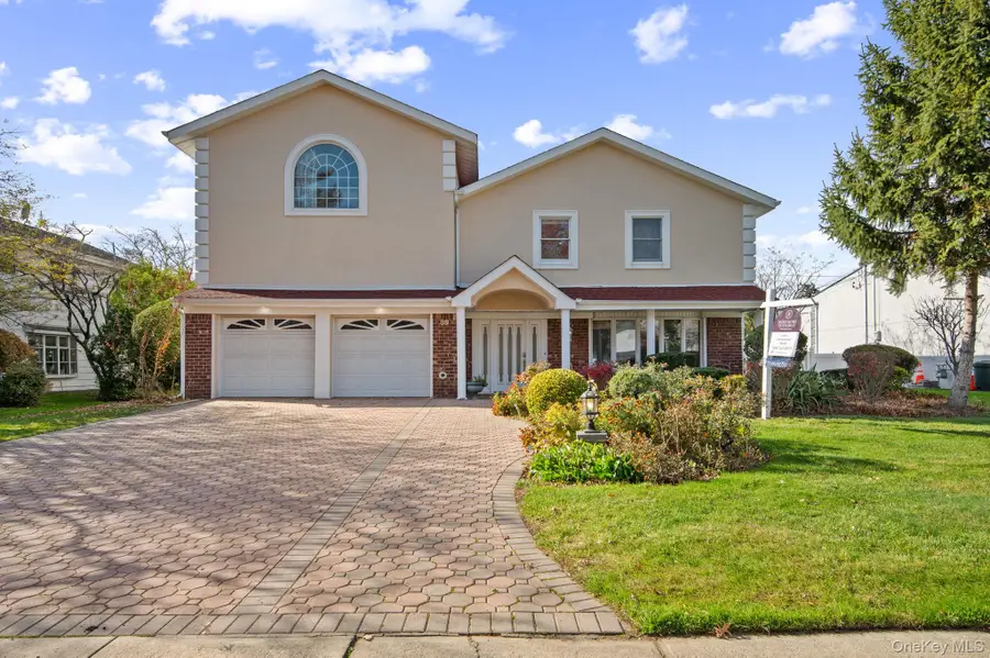 89 Nottingham Road, Manhasset Hills, NY 11040 - Image #2