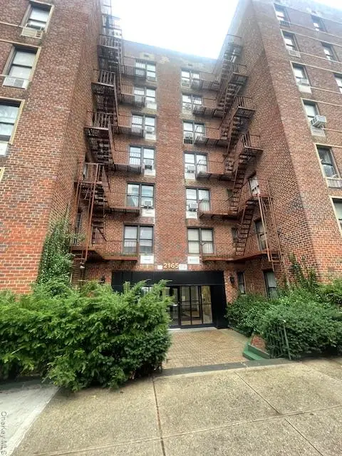 2165 Matthews Avenue #4F, Bronx, NY 10462