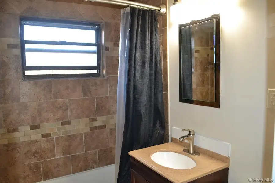 22 Lawrence Drive #C, White Plains, NY 10603 - Image #3