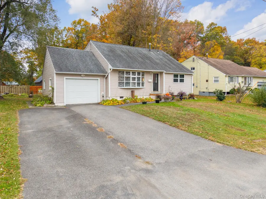 27 Appletree Drive, Saugerties, NY 12477 - Image #2