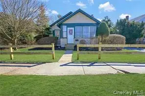 35 Washington Avenue, Greenport, NY 11944