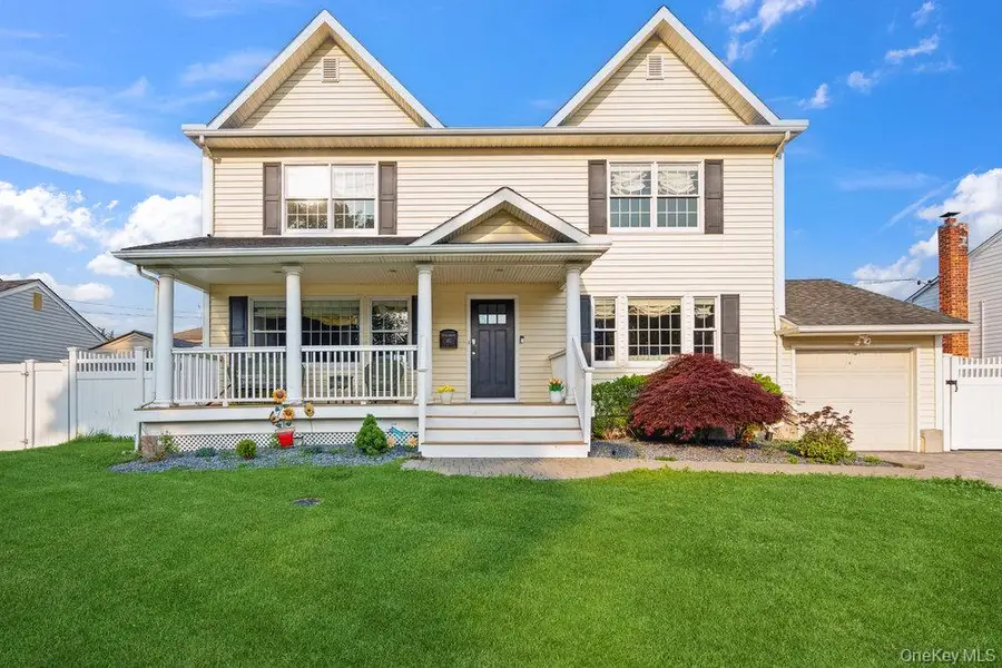 47 Syosset Circle, Syosset, NY 11791 - Image #3