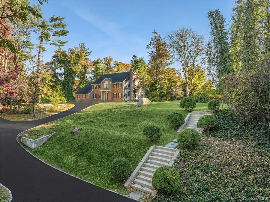 62 Sabine Road, Oyster Bay Cove, NY 11791 - Image #2