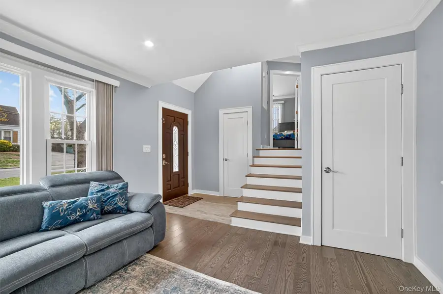 25 Rugby Road, Yonkers, NY 10710 - Image #2