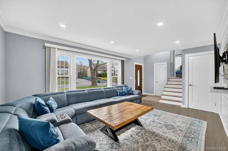 25 Rugby Road, Yonkers, NY 10710 - Image #3