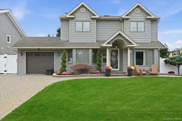 259 Ocean Avenue, Massapequa Park, NY 11762