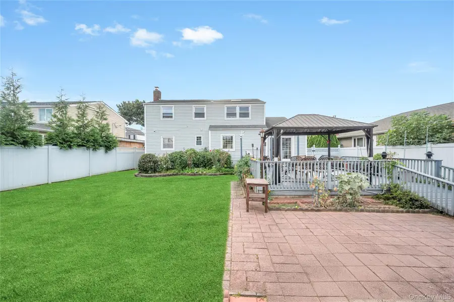 154 8th Street, Bethpage, NY 11714 - Image #2