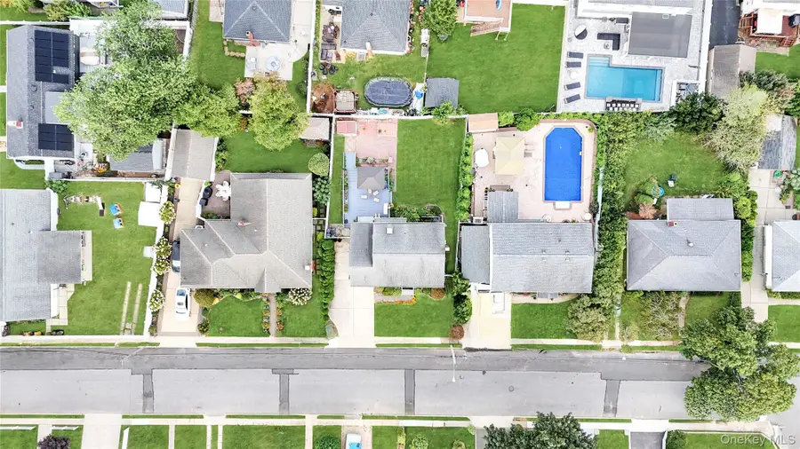 154 8th Street, Bethpage, NY 11714 - Image #3