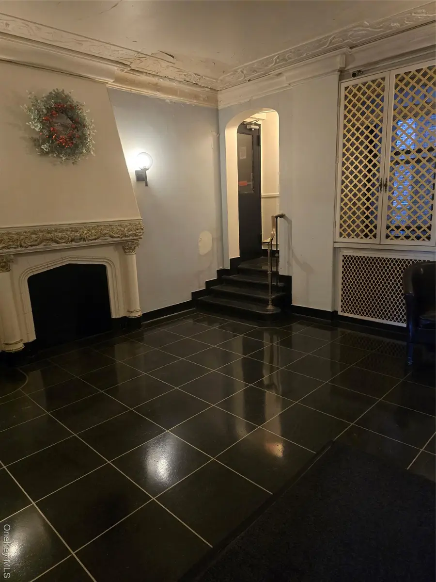 141 Woodmere Boulevard #6C, Woodmere, NY 11598 - Image #3