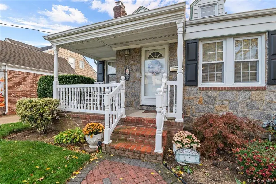 11 Walker Street, Malverne, NY 11565 - Image #3