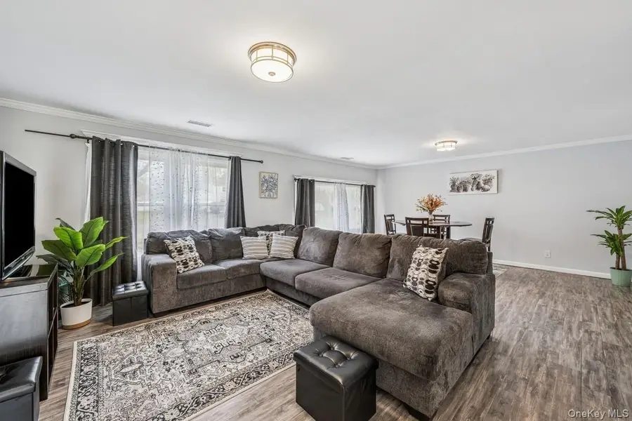 26 Grand Canyon Lane, Coram, NY 11727 - Image #3