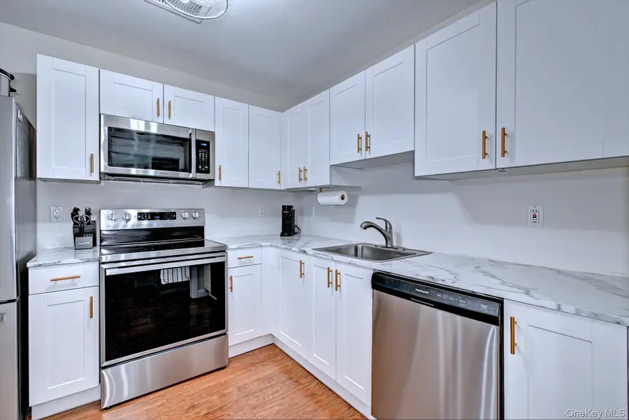 967 Skyline Drive, Coram, NY 11727 - Image #3