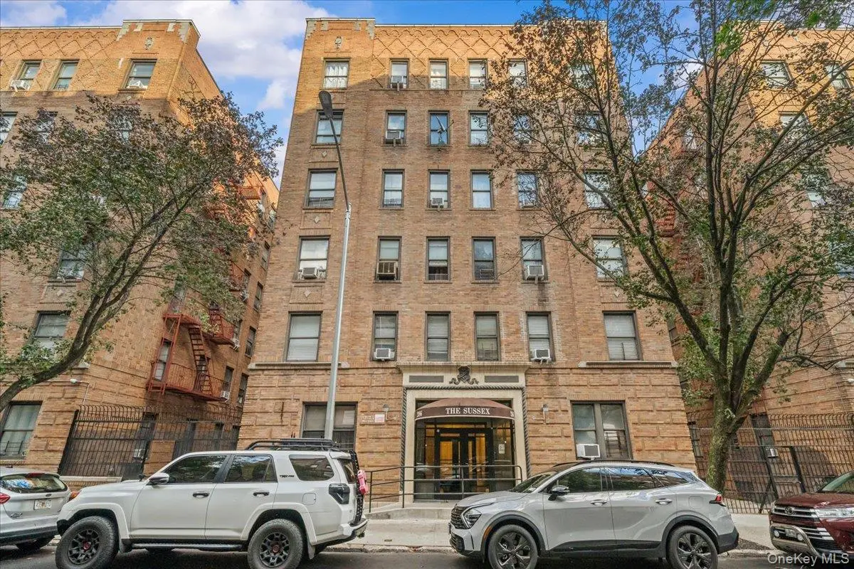 2186 Cruger Road, Bronx, NY 10462 - Image #1