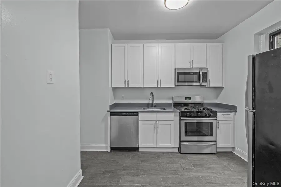 2186 Cruger Road, Bronx, NY 10462 - Image #2